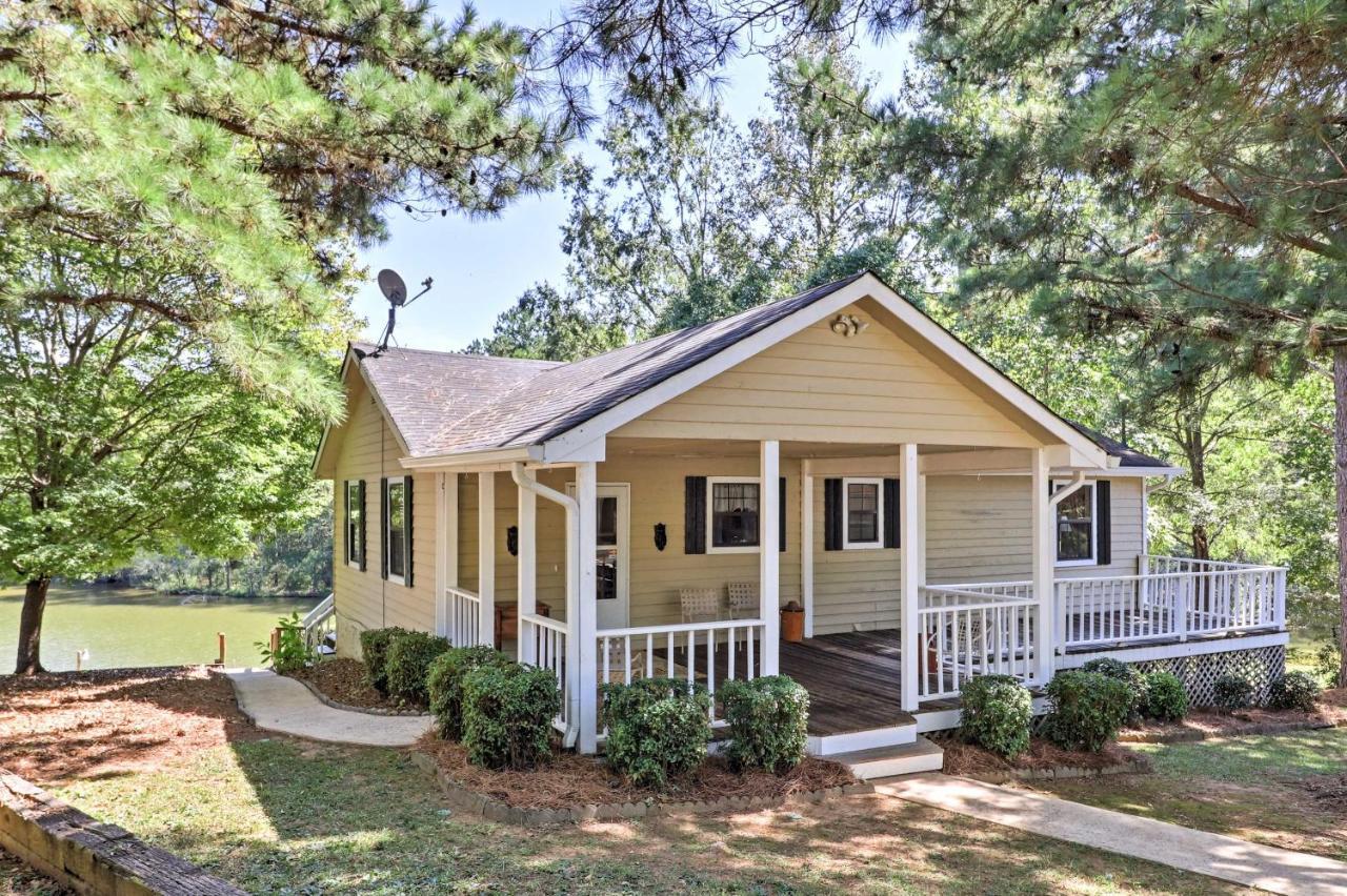 Lakefront Cottage With Private Hot Tub! Buckhead Exterior photo