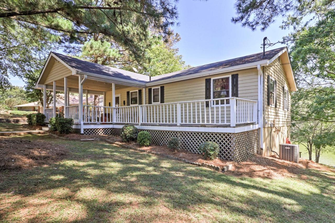 Lakefront Cottage With Private Hot Tub! Buckhead Exterior photo